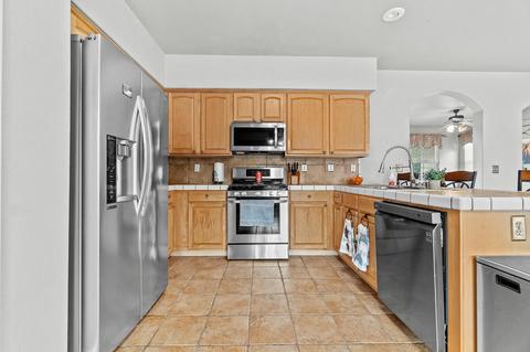 3949 E Harvard Ave, Visalia, CA 93292 photo 13