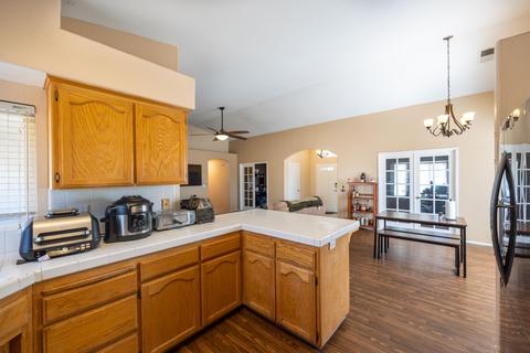 719 Daphne Ln, Lemoore, CA 93245 photo 7