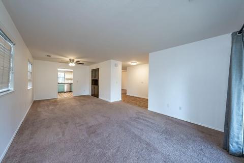 650 Orangewood Dr, Lemoore, CA 93245 photo 14