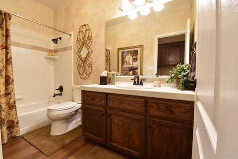 3610 E Paradise Ave, Visalia, CA 93292 photo 18