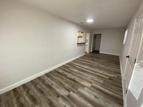 1302 N Enos St, Visalia, CA 93292 photo 12