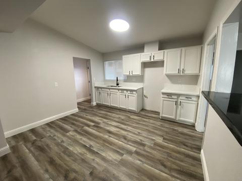 1302 N Enos St, Visalia, CA 93292 photo 4