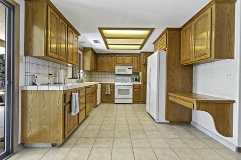 1271 E Richard Smith Ave, Tulare, CA 93274 photo 14