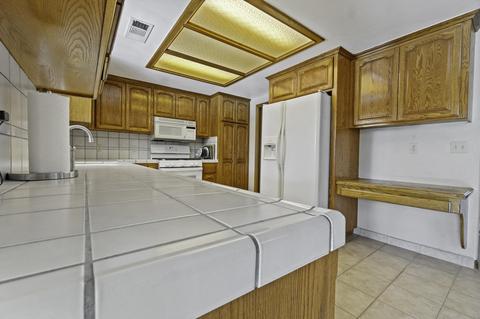 1271 E Richard Smith Ave, Tulare, CA 93274 photo 15