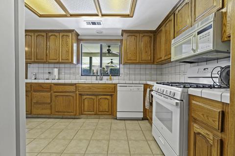 1271 E Richard Smith Ave, Tulare, CA 93274 photo 16