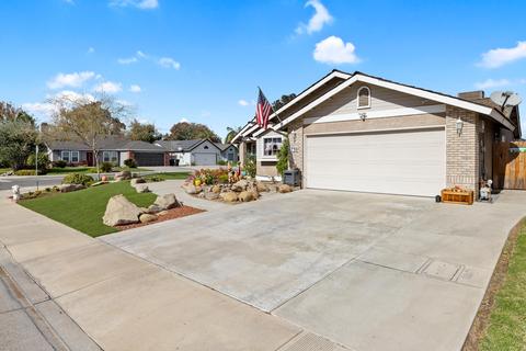730 Encore Dr, Hanford, CA 93230 photo 3