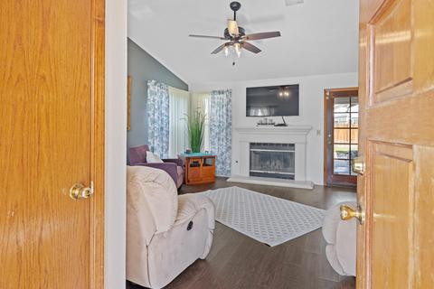 730 Encore Dr, Hanford, CA 93230 photo 5
