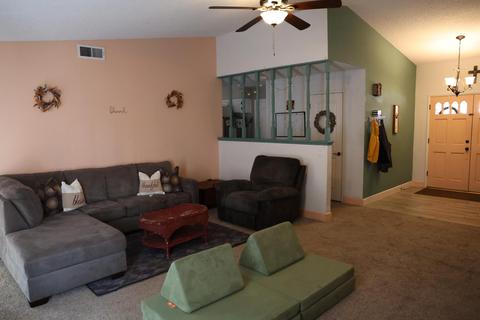 911 Orangewood Ct, Lemoore, CA 93245 photo 9