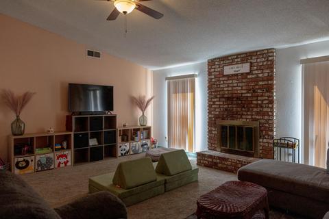 911 Orangewood Ct, Lemoore, CA 93245 photo 7