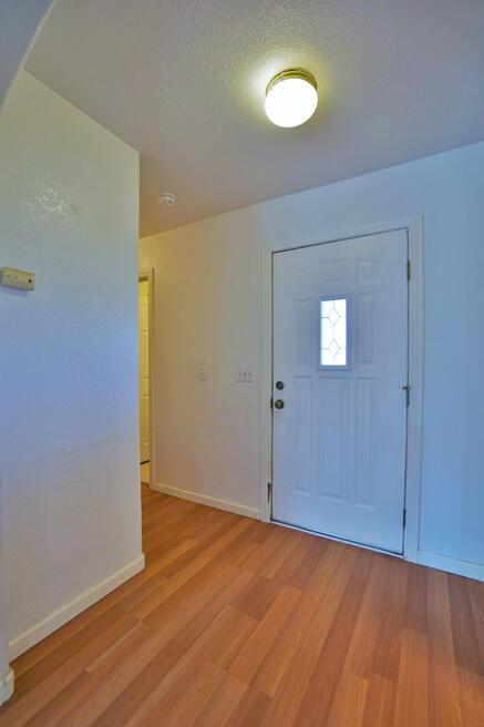500 Westgate Pl, Lemoore, CA 93245 photo 5