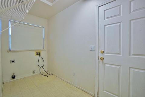 500 Westgate Pl, Lemoore, CA 93245 photo 18