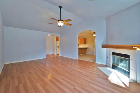500 Westgate Pl, Lemoore, CA 93245 photo 8