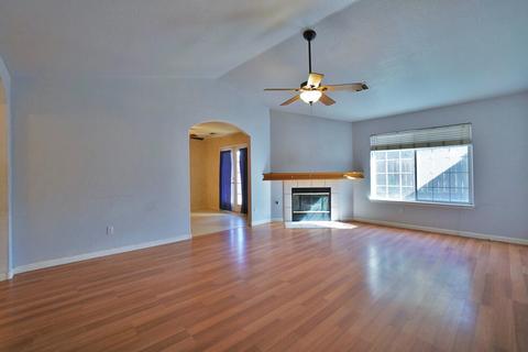 500 Westgate Pl, Lemoore, CA 93245 photo 9