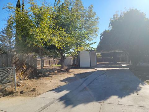 818 S Maple St, Pixley, CA 93256 photo 2