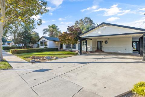 1008 E Sycamore Ave, Tulare, CA 93274 photo 11