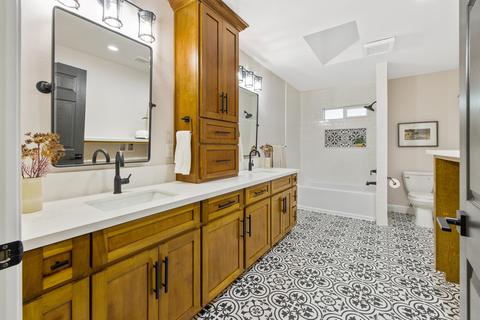 1008 E Sycamore Ave, Tulare, CA 93274 photo 6
