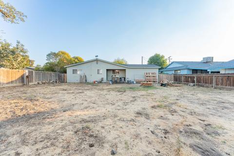 1046 E Atkins Ave, Visalia, CA 93292 photo 28