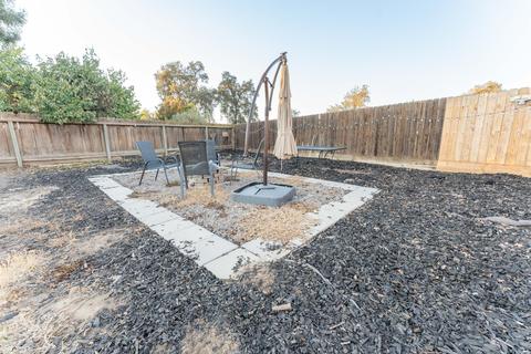 1046 E Atkins Ave, Visalia, CA 93292 photo 27