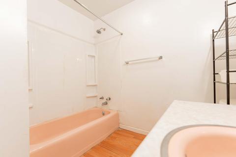 1046 E Atkins Ave, Visalia, CA 93292 photo 14
