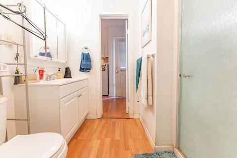 1046 E Atkins Ave, Visalia, CA 93292 photo 21