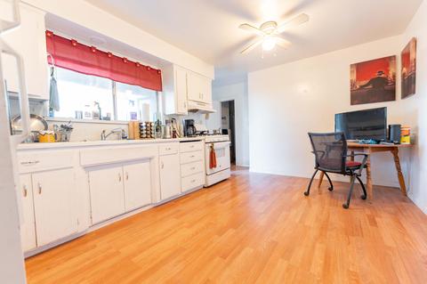 1046 E Atkins Ave, Visalia, CA 93292 photo 11
