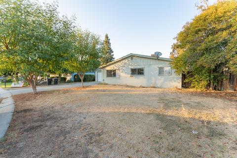 1046 E Atkins Ave, Visalia, CA 93292 photo 1