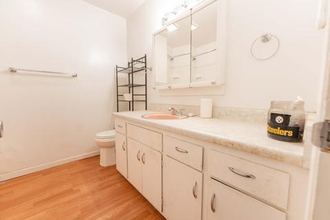 1046 E Atkins Ave, Visalia, CA 93292 photo 13