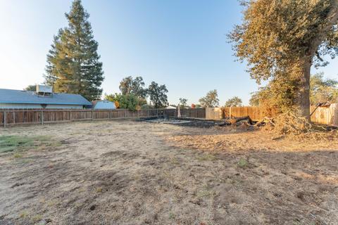 1046 E Atkins Ave, Visalia, CA 93292 photo 26