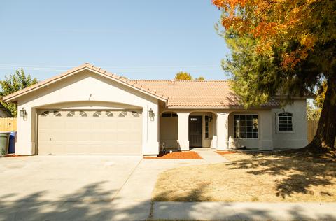 706 Keith St, Lemoore, CA 93245 photo 2
