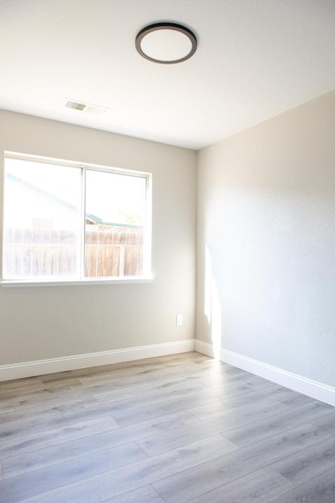 706 Keith St, Lemoore, CA 93245 photo 17