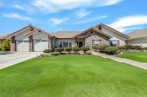 1444 E Laura Ct, Visalia, CA 93292 photo 2