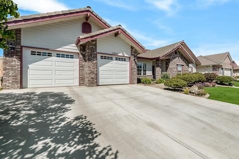 1444 E Laura Ct, Visalia, CA 93292 photo 6