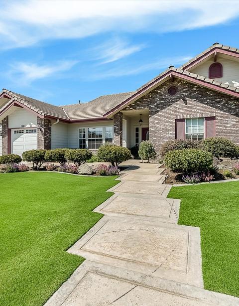 1444 E Laura Ct, Visalia, CA 93292 photo 4