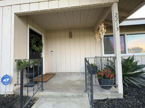 2213 E Howard Ave, Visalia, CA 93292 photo 8