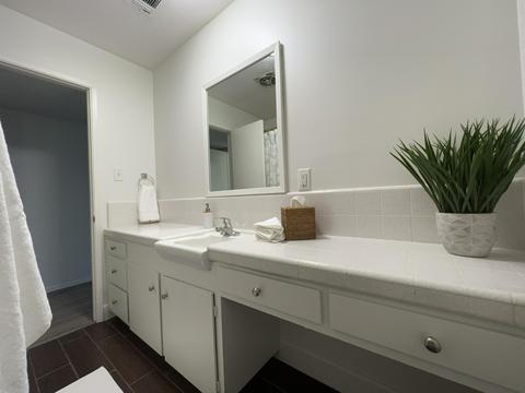 2213 E Howard Ave, Visalia, CA 93292 photo 28