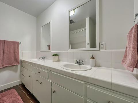 2213 E Howard Ave, Visalia, CA 93292 photo 23