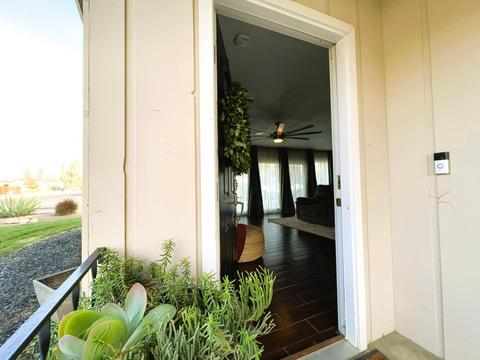 2213 E Howard Ave, Visalia, CA 93292 photo 11