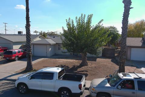 2040 E Park Way, Dinuba, CA 93618 photo 4