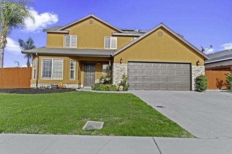 1250 Hillcrest St, Selma, CA 93662