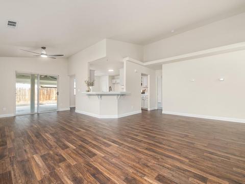 754 Basil Ct, Lemoore, CA 93245 photo 5
