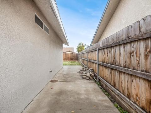 754 Basil Ct, Lemoore, CA 93245 photo 29