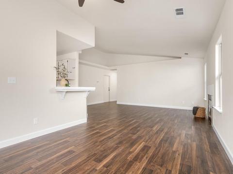754 Basil Ct, Lemoore, CA 93245 photo 8