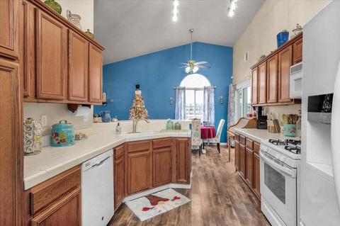 4010 E Laurel Ct, Visalia, CA 93292 photo 7