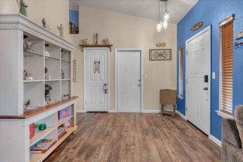4010 E Laurel Ct, Visalia, CA 93292 photo 12