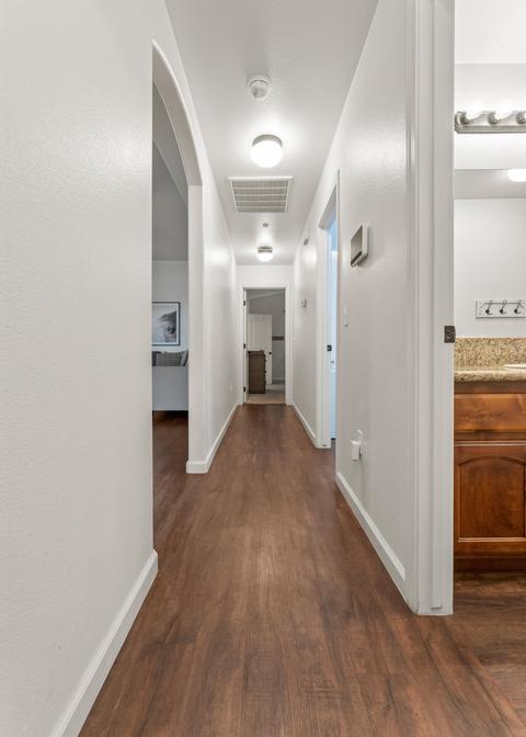 1121 E Vine Ct, Visalia, CA 93292 photo 11