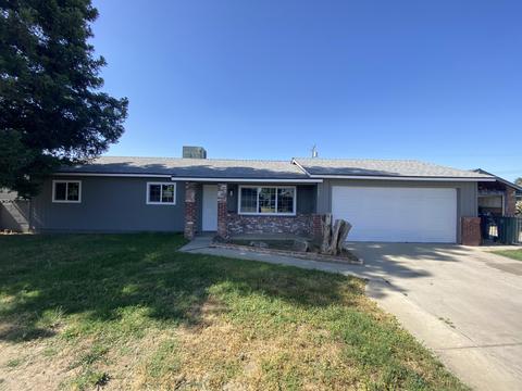 1420 W Oakland Ave, Tulare, CA 93274