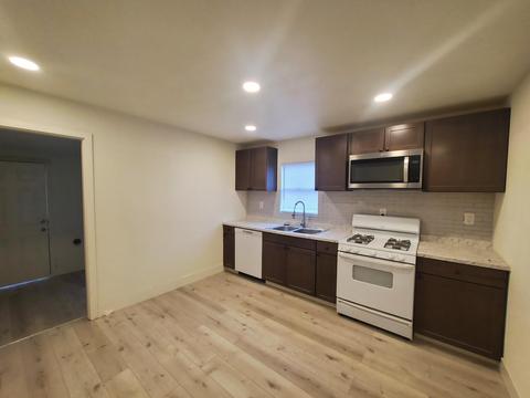 3408 E Douglas Ave, Visalia, CA 93292 photo 4