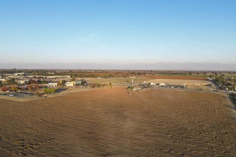 S Mooney Boulevard, Visalia, CA 93277 photo 2