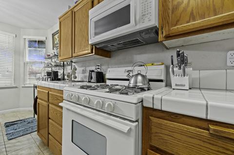 1515 E Mesa Ct, Visalia, CA 93292 photo 12