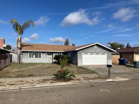 1574 E Levin Ave, Tulare, CA 93274 photo 2